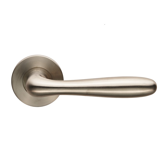 Peninsula Lever Door Handle on 6mm Slim Fit Sprung Rose